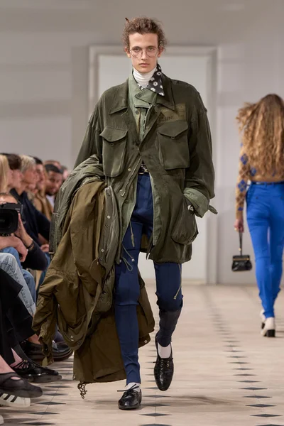 Look 45